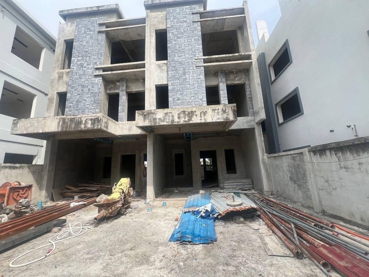 金边新闻 谁?躲在烂尾楼里搞诈骗