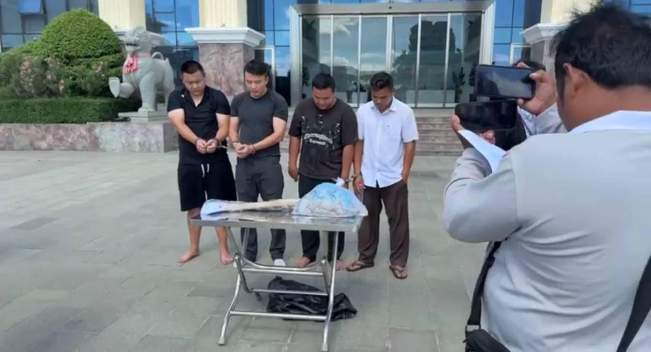 金边 命案4名嫌犯今天公开示众,随后被送法院