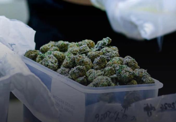 菲律宾新闻 泰国飞马尼拉刚落地就被查!菲旅客携1330万毒品入境被捕