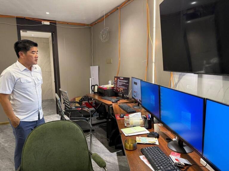 柬埔寨 #金边 查处地下赌博窝点，逮捕8人